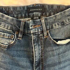 Aeropostale High Rise Curvy Boot cut jeans - size 2